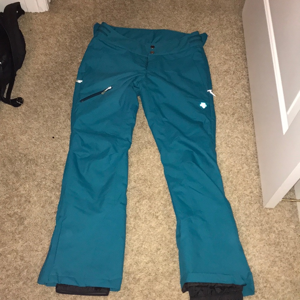 Turquoise snow pants!